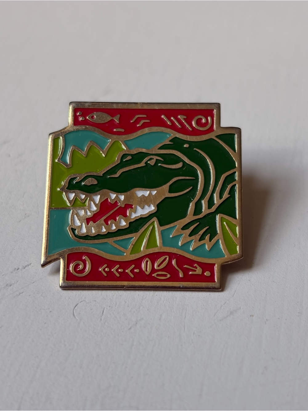 Go Wild WWF Limited Edition Wild Animal Crocodile Card Vintage Tack Pin